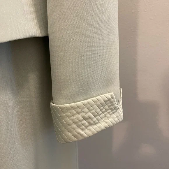 Two piece skirted summer Kasper Suit size 6. Mint green in color. - Picture 3 of 9